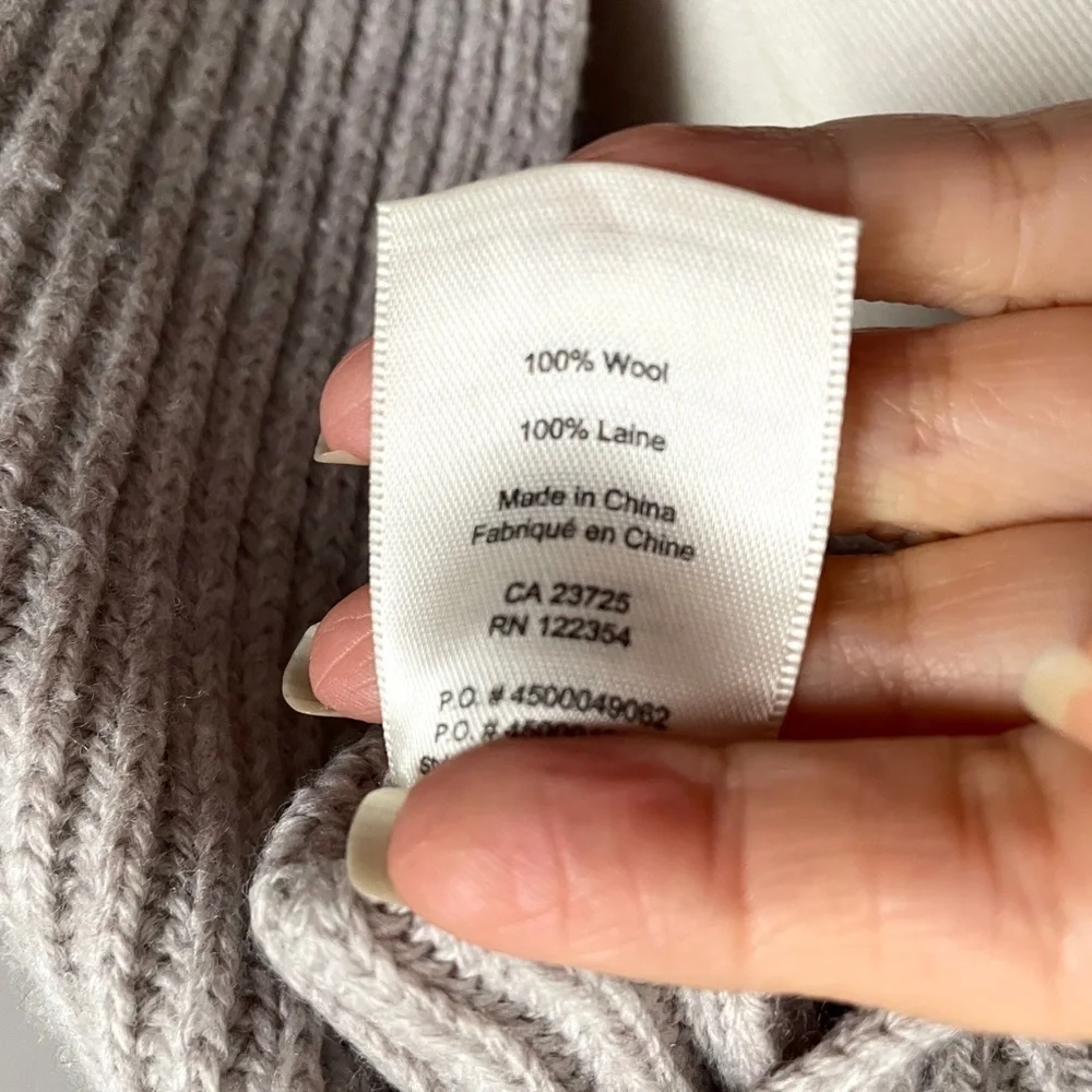 Aritzia Wilfred Wool Turtleneck Lin Sweater​ - Large, 100% Wool - Picture 9 of 13